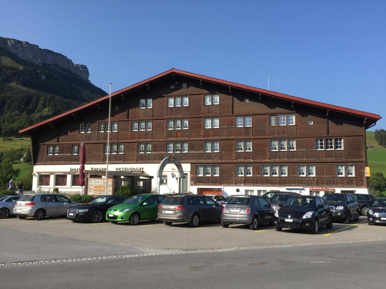 Blaue Krone Brulisau Bagian luar foto