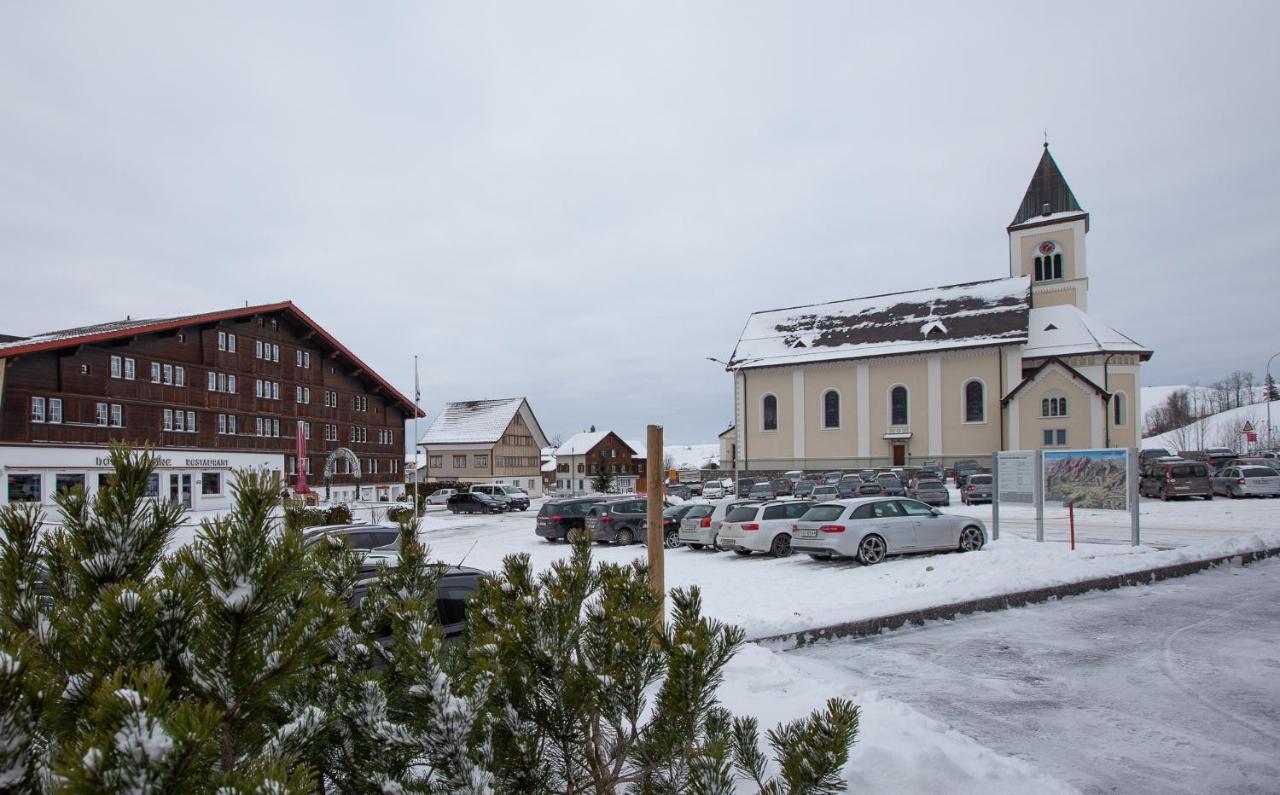 Blaue Krone Brulisau Bagian luar foto